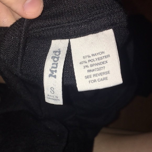 Black knit long t-shirt with side slits - Picture 3 of 3